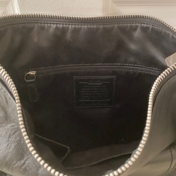 COACH: BLACK LEATHER SHOULDER SATCHEL BAG-MEDIUM SIZE - Picture 2 of 2